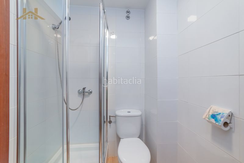 Foto e0a7ec36-2a48-41c5-ad07-a83577640807. Casa adossada amb calefacció aparcament a Centro Seseña