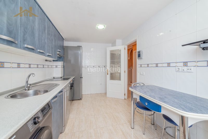 Foto fc044c09-e88f-4a91-860d-56461c6cbbde. Casa aparellada amb calefacció aparcament piscina a Seseña