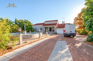 House  Calle codorniz. En venta: espectacular casa independiente de 5 habitaciones con