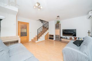 Casa adossada  Calle ocho de marzo. En venta: chalet adosado en san martín de la vega, con jardín, g