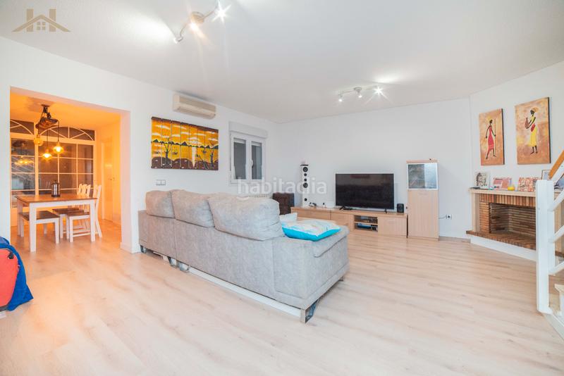 Foto b1493b68-929b-41be-8718-7fa837127883. Maison jumelée avec chauffage parking dans Cuevas-Ilustración Ciempozuelos