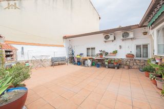 Casa  Calle margarita. En venta: espectacular casa baja con sótano en ciempozuelos