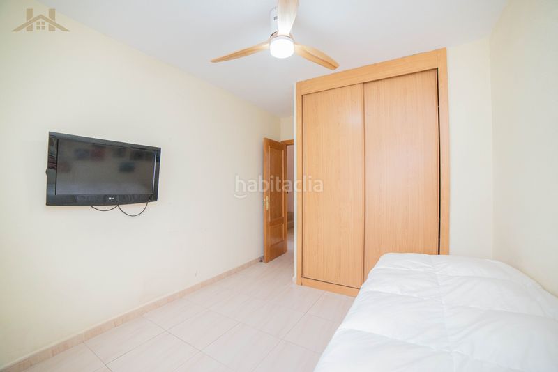 Foto 65347880-a933-44f0-96e7-624aa045bf50. Casa aparellada amb calefacció aparcament a Las Lomas Seseña