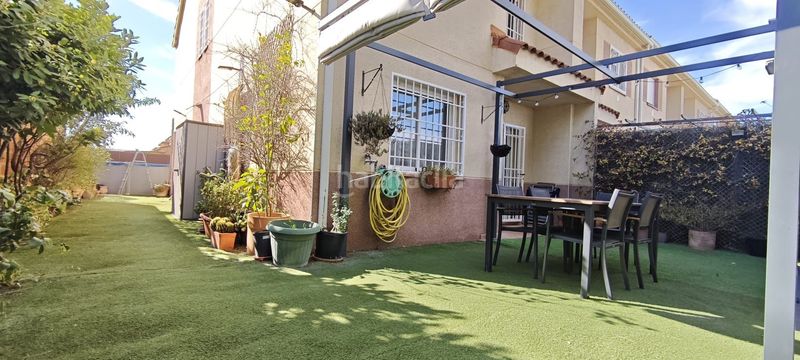Foto 76bcad12-f389-4856-8a18-cd76bbae3391. Casa aparellada amb calefacció aparcament a Las Lomas Seseña