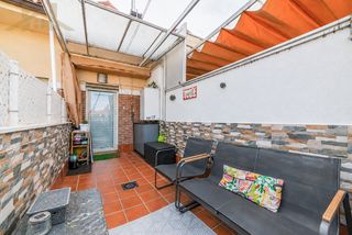 Appartement  Calle san martín meta. En venta: piso en primera planta con terraza, garaje y trastero.