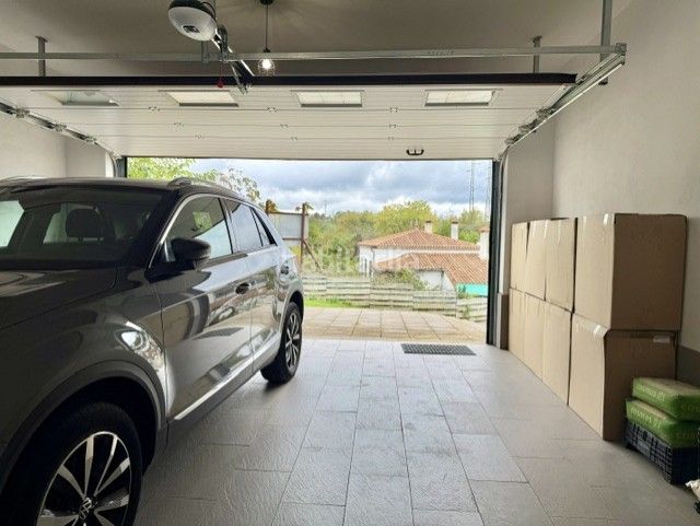 Foto 01b558b4-ff8b-4810-b891-7fa8626f3da6. Chalet mit kamin parking in Fuenteheridos