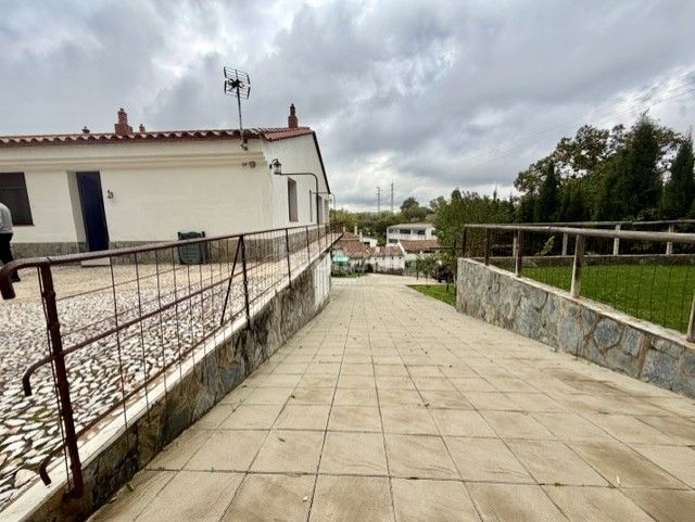Foto abad5b8f-11fc-4cee-8853-2c966eb857f0. Chalet mit kamin parking in Fuenteheridos