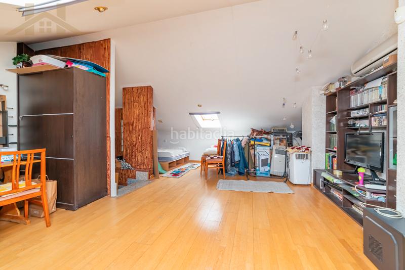 Foto 0bd3cf2c-e729-4b17-943a-b9d71849293c. Maison jumelée avec cheminée chauffage parking piscine dans Valdemoro