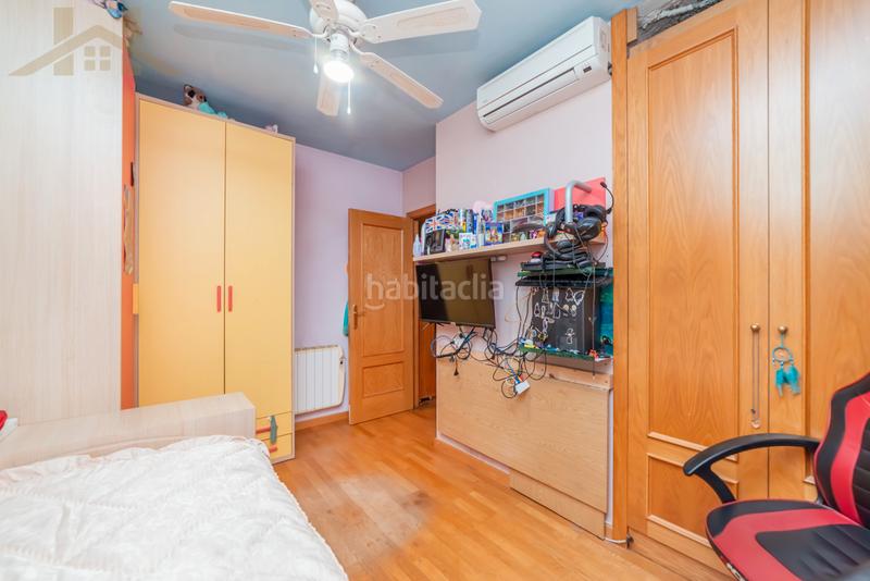 Foto 1c5a00fe-d395-47f9-a41a-81a7fb51b501. Maison jumelée avec cheminée chauffage parking piscine dans Valdemoro