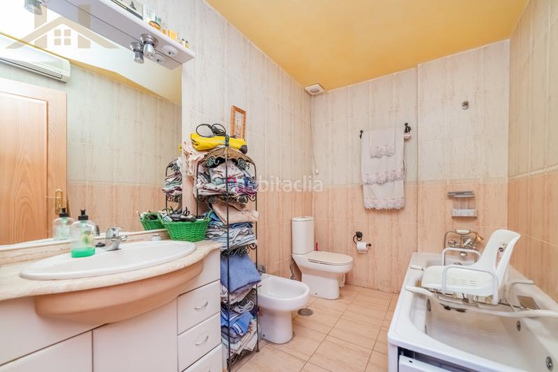 Foto ab8a2cfd-ac91-4d1d-83be-6313ff2754f2. Maison jumelée avec cheminée chauffage parking piscine dans Valdemoro