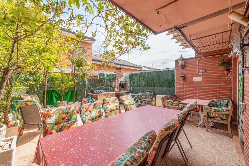 Foto dff67b0c-c57a-4e7a-b151-e3a92f7ce51c. Maison jumelée avec cheminée chauffage parking piscine dans Valdemoro