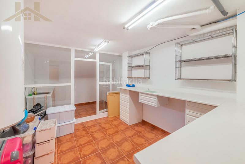 Foto 0a272e60-42d2-4e36-abe7-2805bbbb68db. Casa adossada amb xemeneia calefacció aparcament piscina a Valdemoro