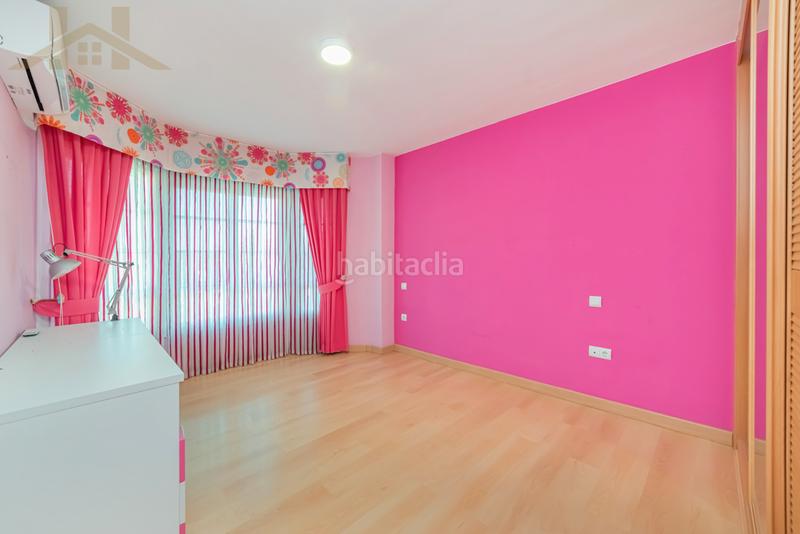 Foto 311e1858-00db-4c85-9762-693e1ca38434. Casa adossada amb xemeneia calefacció aparcament piscina a Valdemoro