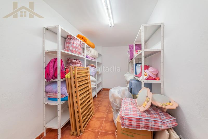 Foto 560736b9-3de9-42ea-80c3-9427f9524931. Casa adossada amb xemeneia calefacció aparcament piscina a Valdemoro