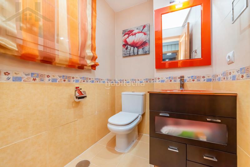 Foto 6d8ccb68-7f5c-48fe-8ff7-2453385672d1. Casa adossada amb xemeneia calefacció aparcament piscina a Valdemoro