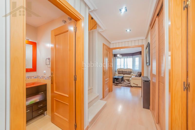 Foto 93a96230-c400-4bf9-a274-0efc990d774b. Casa adossada amb xemeneia calefacció aparcament piscina a Valdemoro