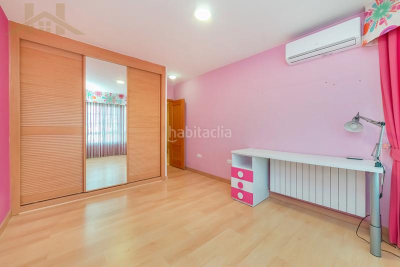 Foto a1427c1e-f176-4b9e-95e9-31b75ddbdb9a. Casa adossada amb xemeneia calefacció aparcament piscina a Valdemoro