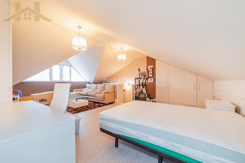 Foto e6629aa5-abd0-4fa6-9247-83bf1fce27f5. Casa adossada amb xemeneia calefacció aparcament piscina a Valdemoro