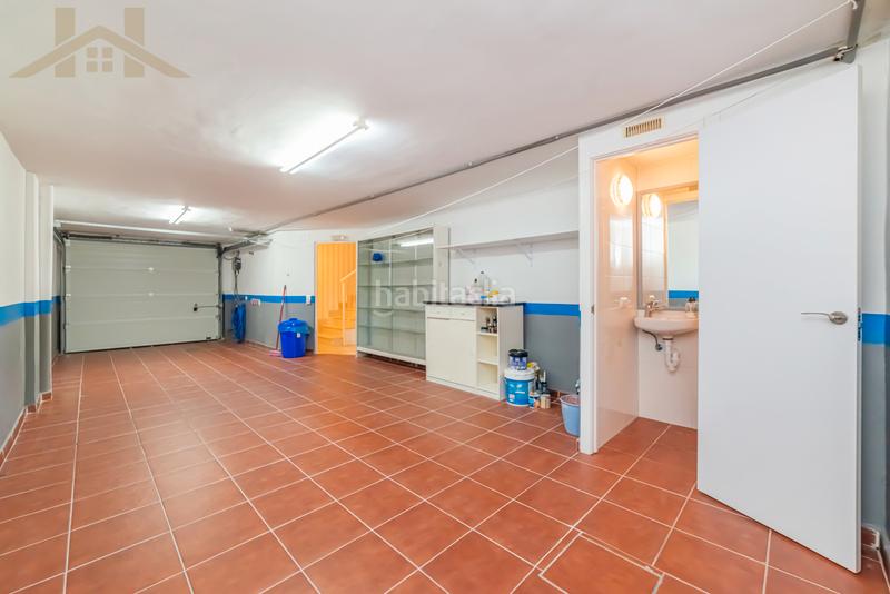 Foto f6d18a26-08fc-482e-9b0a-1f73f93c7b58. Casa adossada amb xemeneia calefacció aparcament piscina a Valdemoro