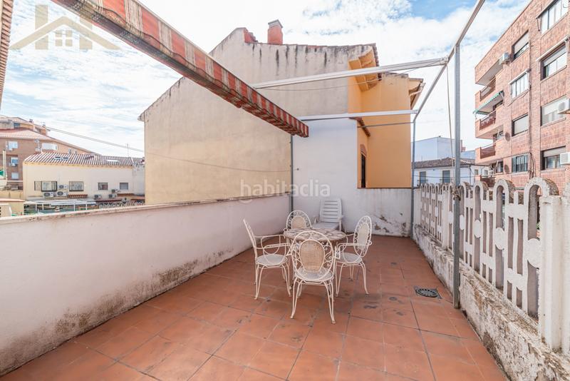 Foto 41a04709-8349-4cc3-837b-055f13de7e8d. Casa adossada amb xemeneia a Centro Valdemoro