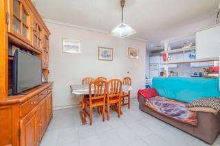 Casa adossada a Centro. Chalet adosado en pleno centro de valdemoro