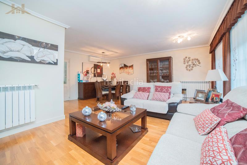 Foto 771e2762-5951-4057-858c-48864f455837. Maison jumelée avec chauffage parking piscine dans Restón I-Restón II Valdemoro