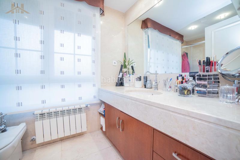 Foto 7d73db4c-a287-4127-84b4-04af3bcdcf02. Maison jumelée avec chauffage parking piscine dans Restón I-Restón II Valdemoro