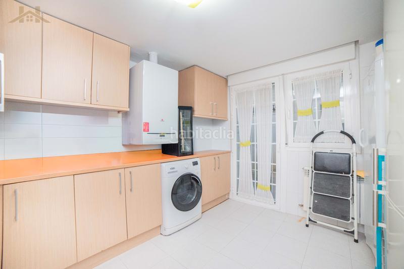 Foto 966b4371-0460-49ab-a92f-d088f6db4d12. Maison jumelée avec chauffage parking piscine dans Restón I-Restón II Valdemoro