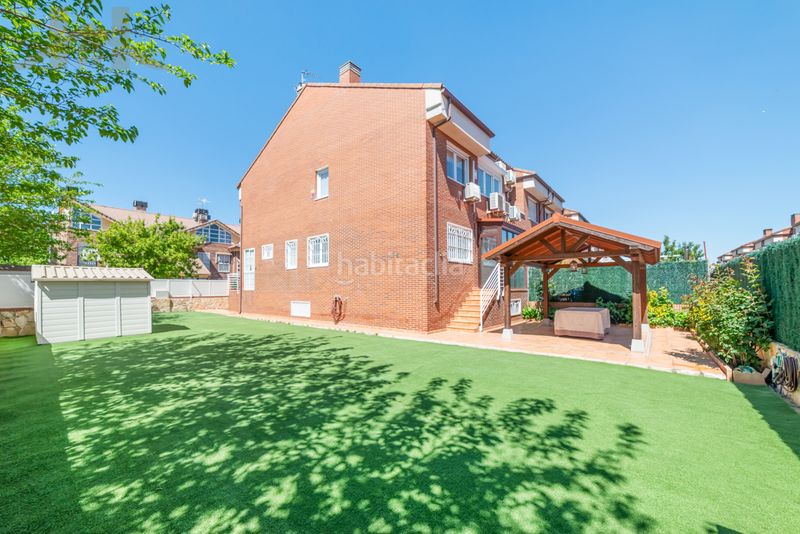 Foto 723ff631-69e9-43b9-98b9-97f5b11f912b. Casa adossada amb calefacció aparcament a Altos del Olivar-El Caracol Valdemoro