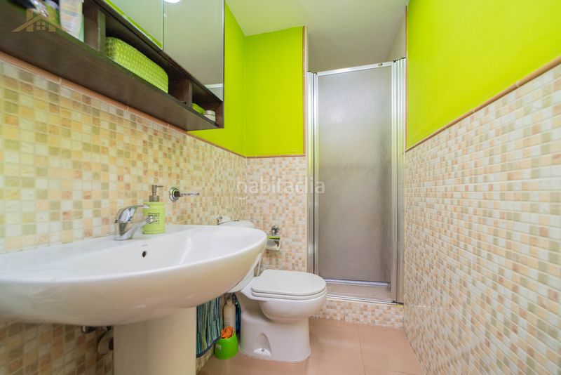 Foto 4e291d52-e958-404b-9fd1-9cc82eb7d5d4. Casa adossada amb xemeneia calefacció aparcament piscina a Valdemoro