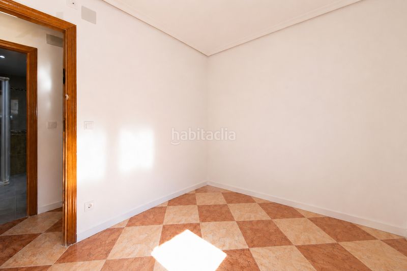 Foto a979e943-952d-403a-b7c6-13ce9ed03d4f. Pis amb calefacció piscina a Hispanoamérica-Comunidades Valdemoro