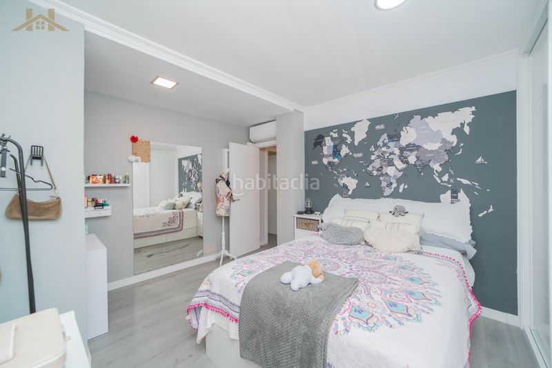 Foto 32e85573-d385-4bed-8159-5c6a262fffac. Casa aparellada amb xemeneia calefacció aparcament piscina a Valdemoro