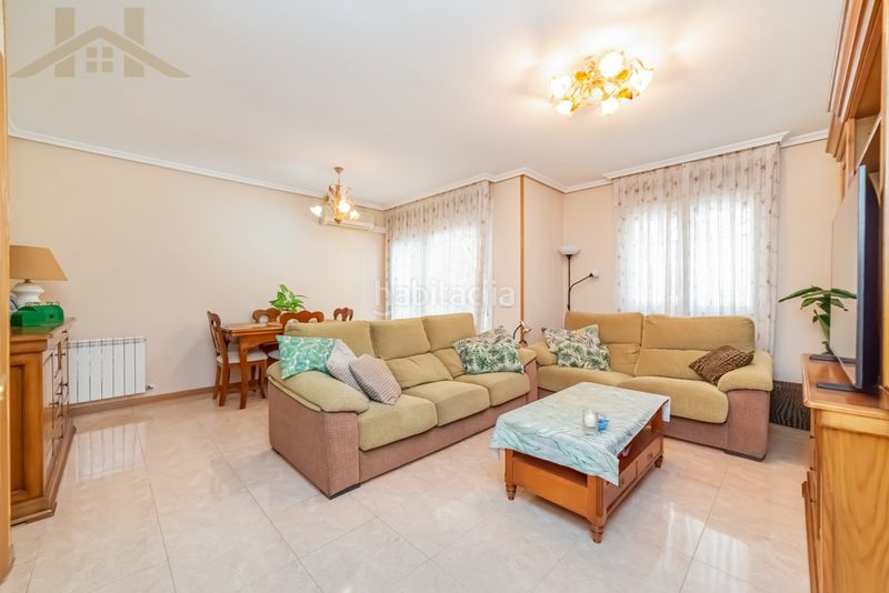 Foto 93a1738b-f6da-44a5-ba17-588a38cf3604. Casa adossada amb calefacció a Altos del Olivar-El Caracol Valdemoro