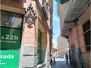 Local Comercial  Cuesta águila. Local comercial en el corazón del casco histórico de toledo