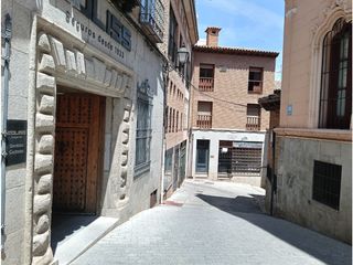 Local Comercial  Cuesta águila. Local comercial en el corazón del casco histórico de toledo