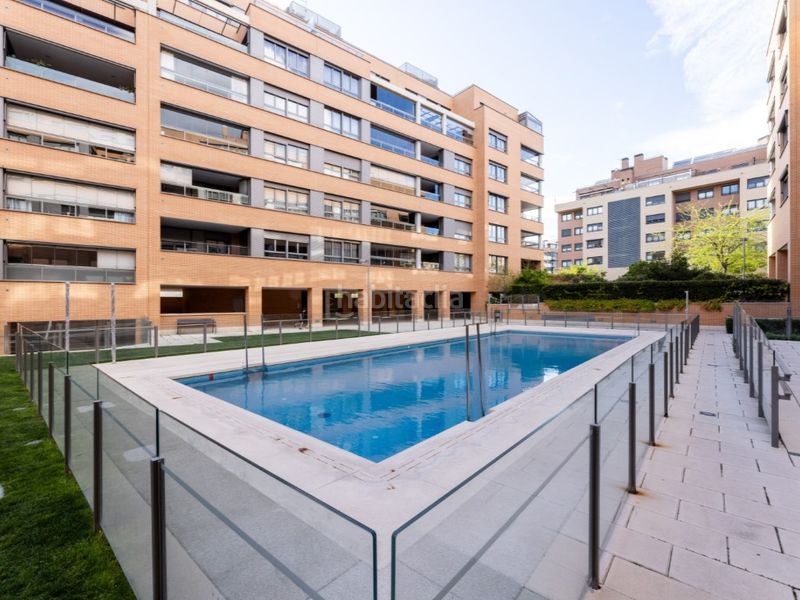 Foto 71cd2c20-528c-4030-97ef-9c7e0257510a. Pis amb aparcament piscina a Montecarmelo Madrid