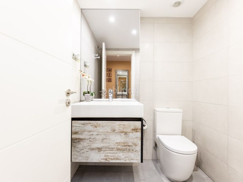 Foto 9b3fe2b5-f53c-4efd-8571-d1eac1a4c65e. Pis amb aparcament piscina a Montecarmelo Madrid