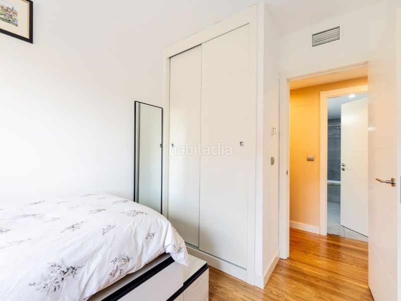 Foto 9b6b6a20-fe82-48db-8144-7c6dbc632c07. Pis amb aparcament piscina a Montecarmelo Madrid