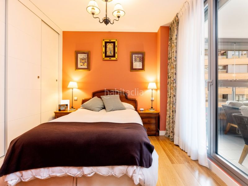 Foto b198dd75-8979-4742-b82b-66b751c02830. Pis amb aparcament piscina a Montecarmelo Madrid