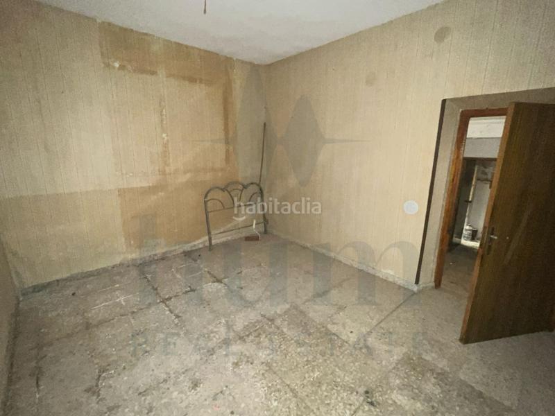 Foto f00f4b99-fd63-4add-a882-9d98491a1fbe. Casa amb aparcament a Dosbarrios