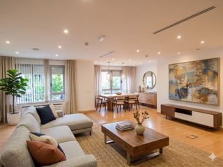 Appartement  Calle maria zambrano. Elegante despacho yo vivienda en el centro de logroño inmejorabl