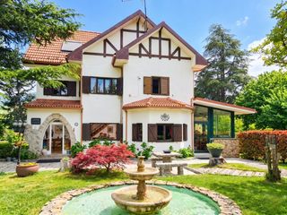 Chalet à Cercedilla. Magnifico chalet colonia de s. antonio de cercedilla, madrid