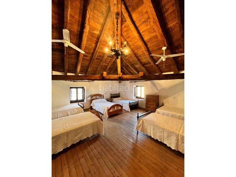 Foto c1836a48-baed-443d-84a1-10d4fec79a4d. Casa amb aparcament piscina a Palomares del Campo