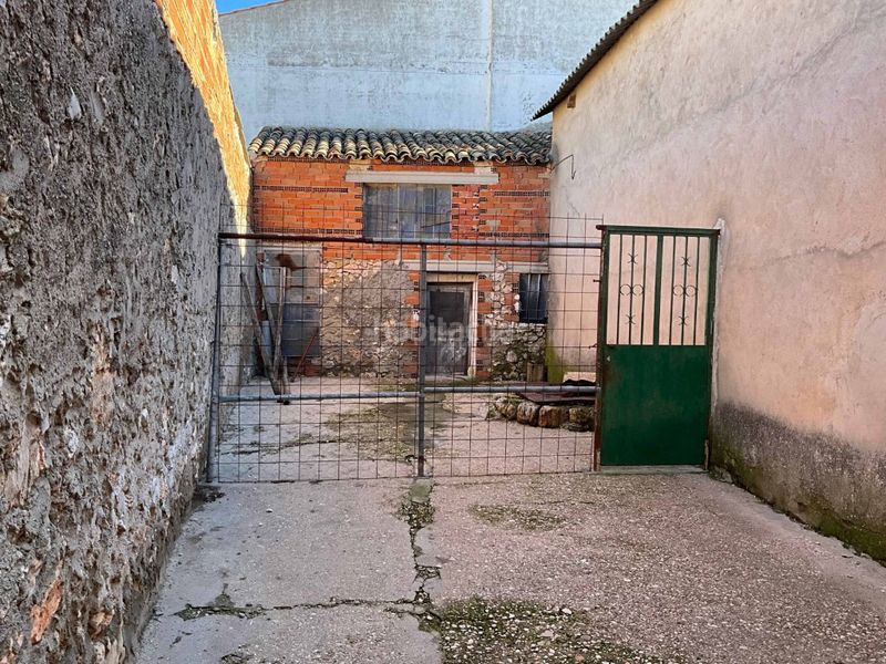 Foto e4508080-8301-45a3-95b1-89890d3c3358. Casa amb aparcament piscina a Palomares del Campo