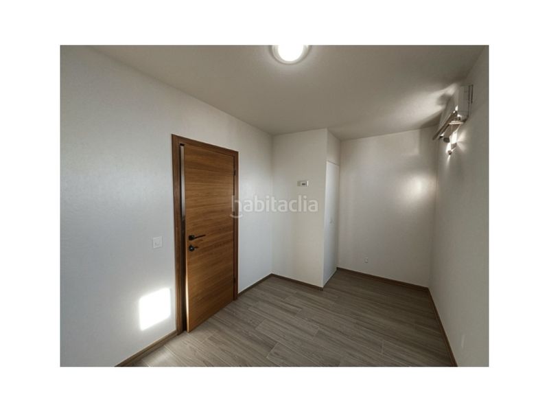 Foto 5dd707cc-59b5-4d00-b784-6ff2a6b8d98b. Edificio in San Diego Madrid