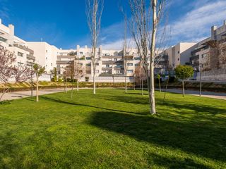 Miete Etagenwohnung  Calle carril de los caleros. Tu nuevo hogar en un enclave privilegiado de madrid
