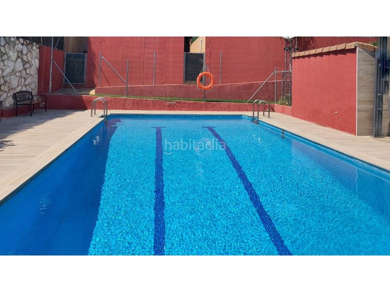 Foto b0e5bf16-827d-48c5-b5dd-fa727a57cd19. Casa adossada amb aparcament piscina a El Olivar-La Magdalena Colmenar Viejo