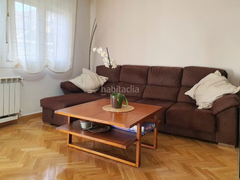 Foto dfa9fa9f-e95c-42a3-8d59-9b5692f7c744. Casa adossada amb aparcament piscina a El Olivar-La Magdalena Colmenar Viejo