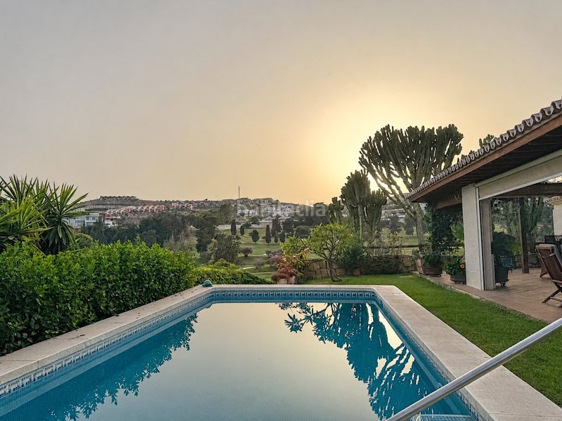 Foto e593e394-47ed-4073-a27d-791c331ca4c5. Casa amb aparcament piscina a La Alquería Benahavís
