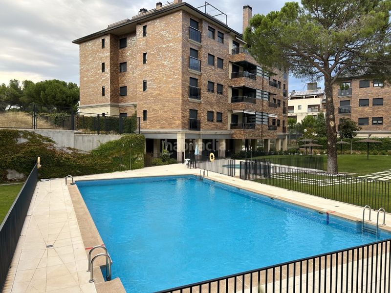 Foto c7bb467d-d3fa-47e3-9ab1-46b7b11e9110. Pis amb aparcament piscina a Monte el Pilar Majadahonda